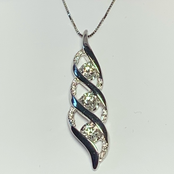 Helzberg Diamonds Diamond Twist Pendant Necklace (5/8 ct. t.w.) 14k White Gold - Picture 1 of 8